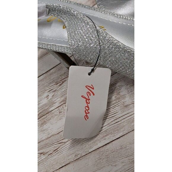 Vepose New York CJY026 Womens Size 8 Silver Pointed Toe Kitten Pump Heels - Picture 10 of 10